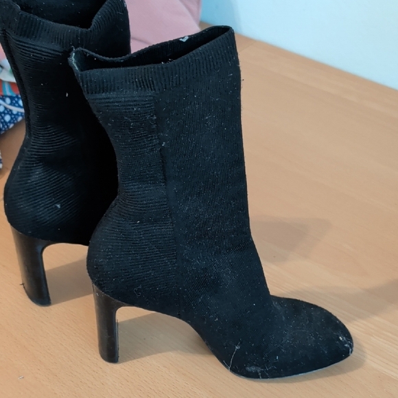 rag & bone Textured Black Heeled Boots - Picture 4 of 4